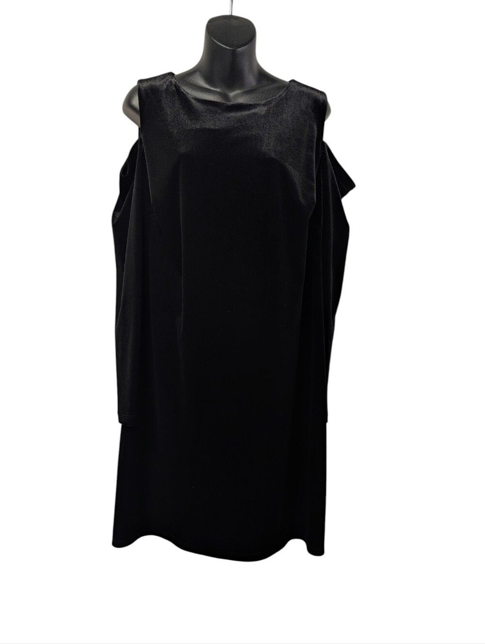 Boutique Women's Black Velvet Cold Shoulder Long Sleeve Dress Plus Size 0X 12/14